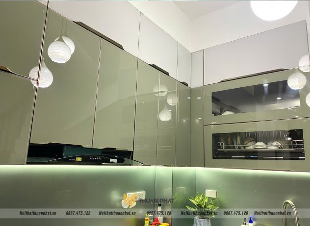 Góc nhìn khác của bộ tủ bếp inox cánh kính công trình Trương Định Hoàng Mai
