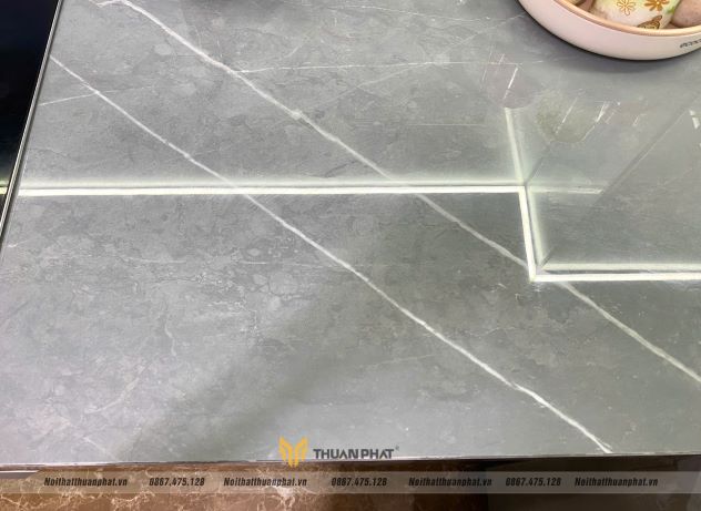 Chi tiết phụ kiện giá bát nâng hạ và tay nâng trong công trình nhà chị Yến