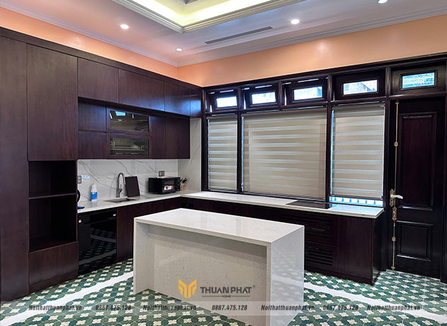 hoàn thiện bộ tủ bếp gỗ gõ đỏ