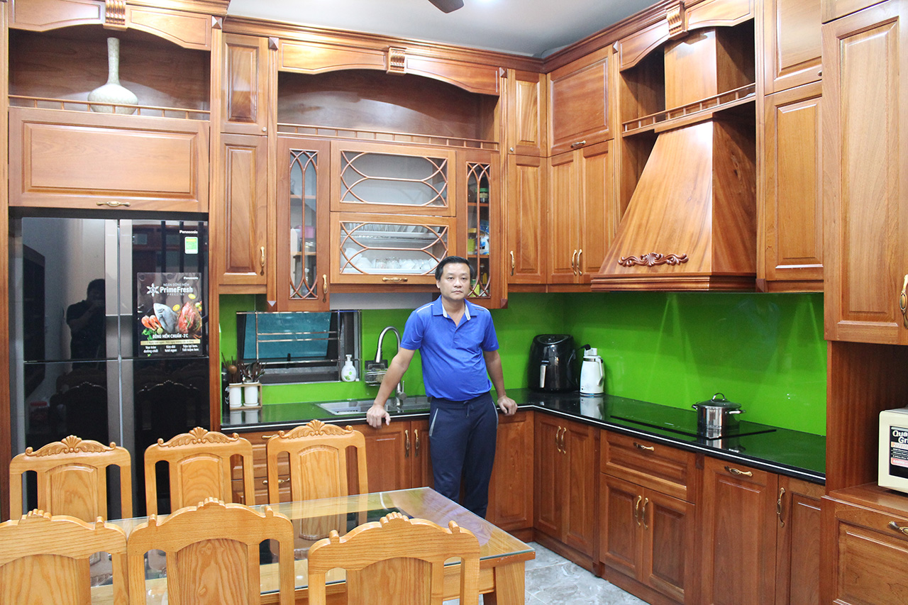 Thi Công Tủ bếp gỗ Xoan Đào phong cách tân cổ điển - anh Trường - Thanh Trì, HN