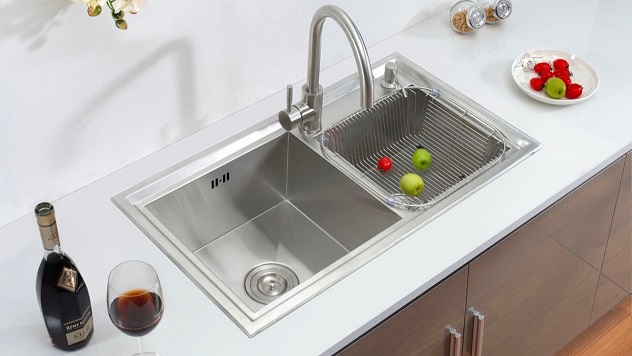 Làm bồn rửa âm đá là lựa chọn tối ưu cho căn bếp tiện nghi