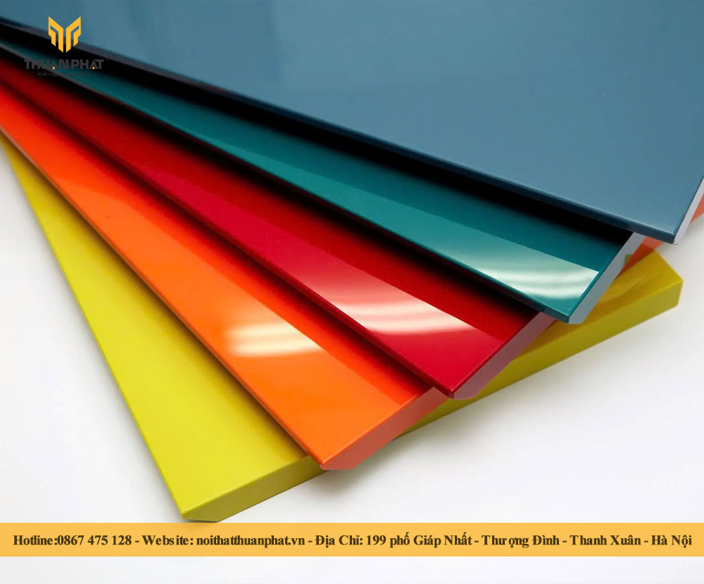 Bề mặt cánh tủ Acrylic sáng bóng ,sạch đẹp