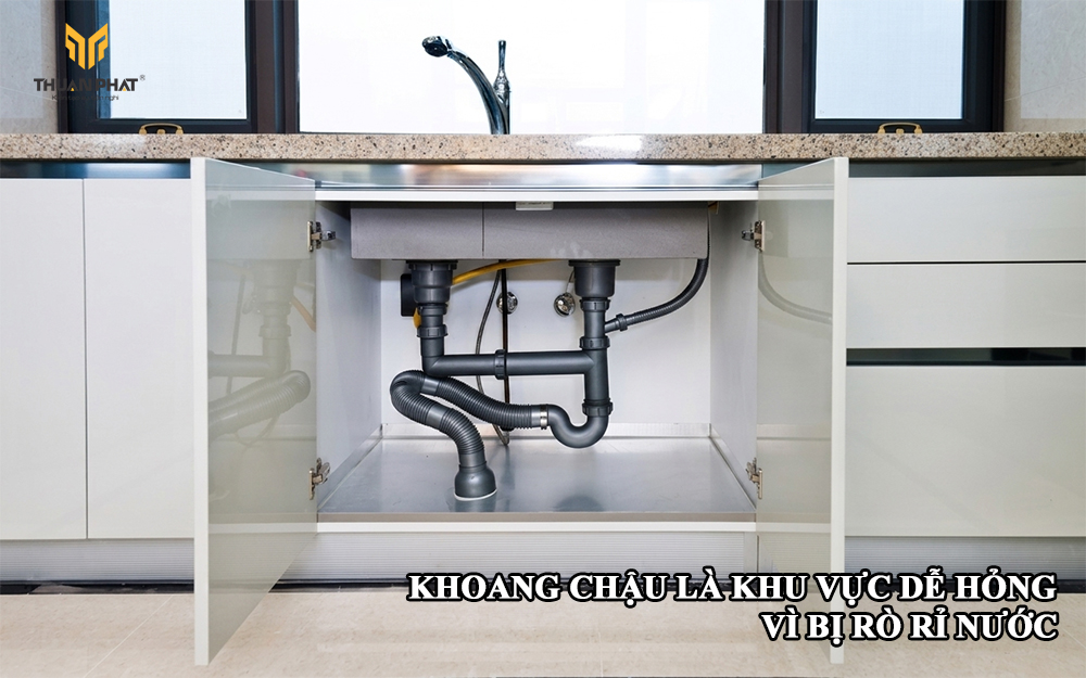 Khoang chậu rửa tủ bếp cần dùng phụ kiện chống rỉ và xử lý chống ẩm tốt