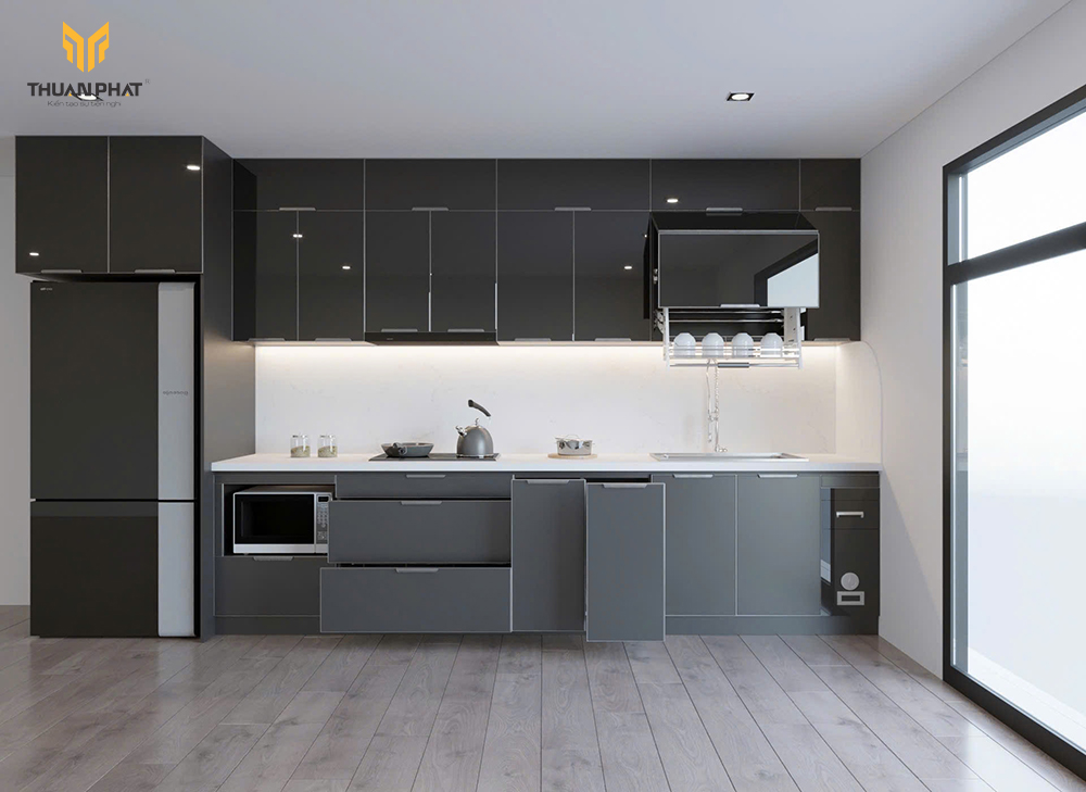Mẫu 3 tủ bếp inox cánh xám khói mặt đá trắng hiện đại nam tính