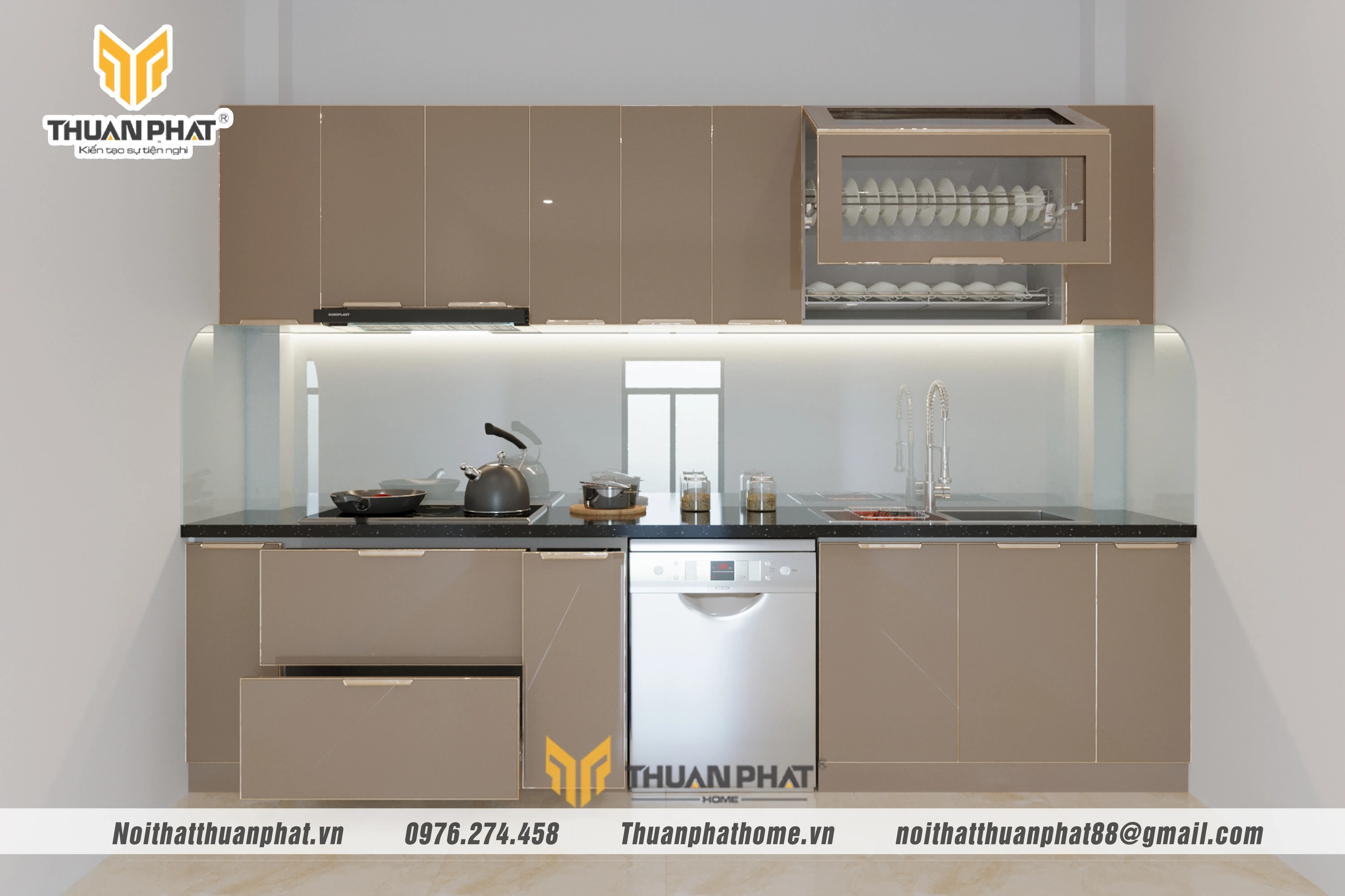 Căn bếp hiện đại, sáng bóng nhà anh Đông