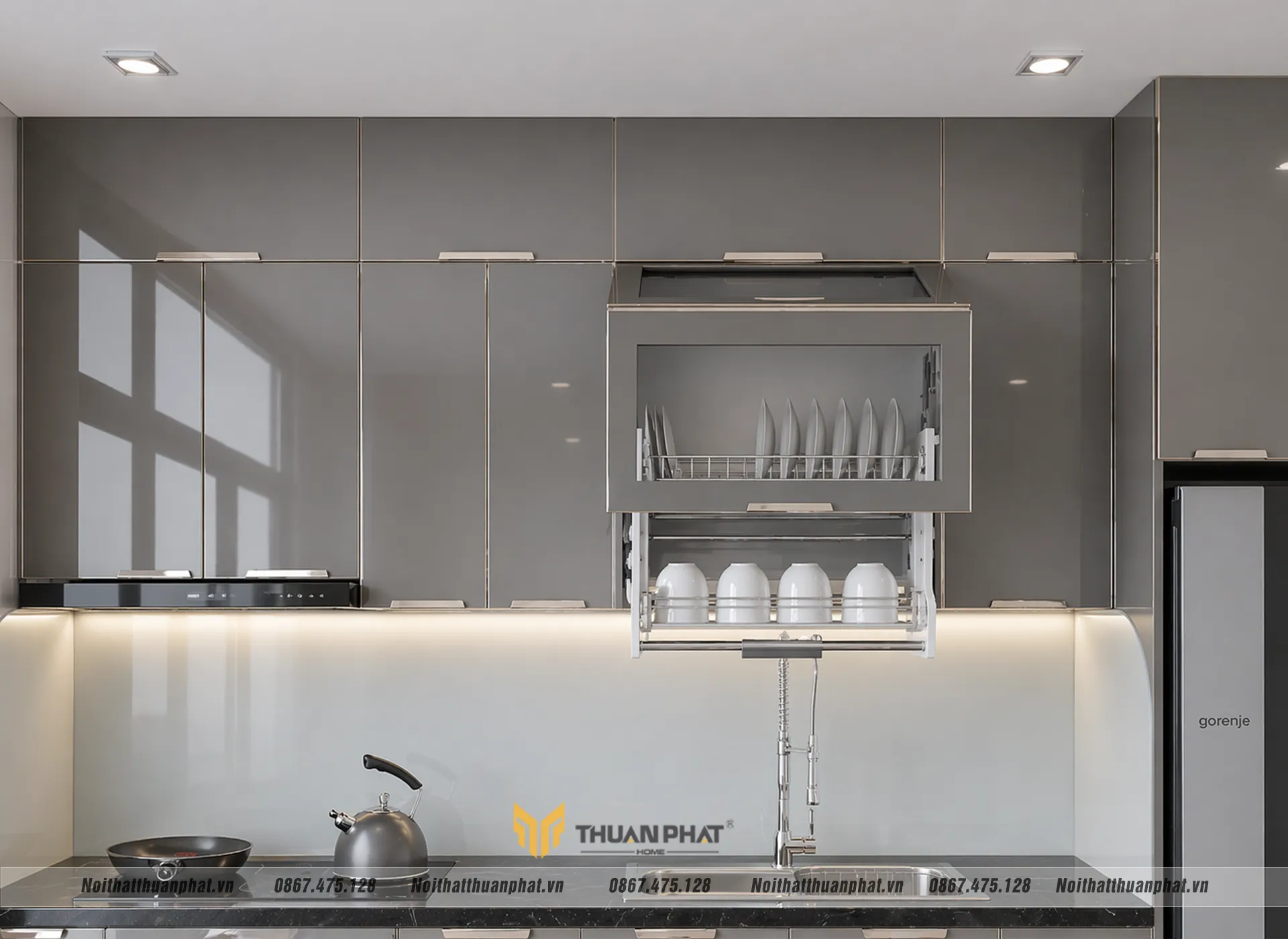 Bộ đôi inox và cánh kính cường lực