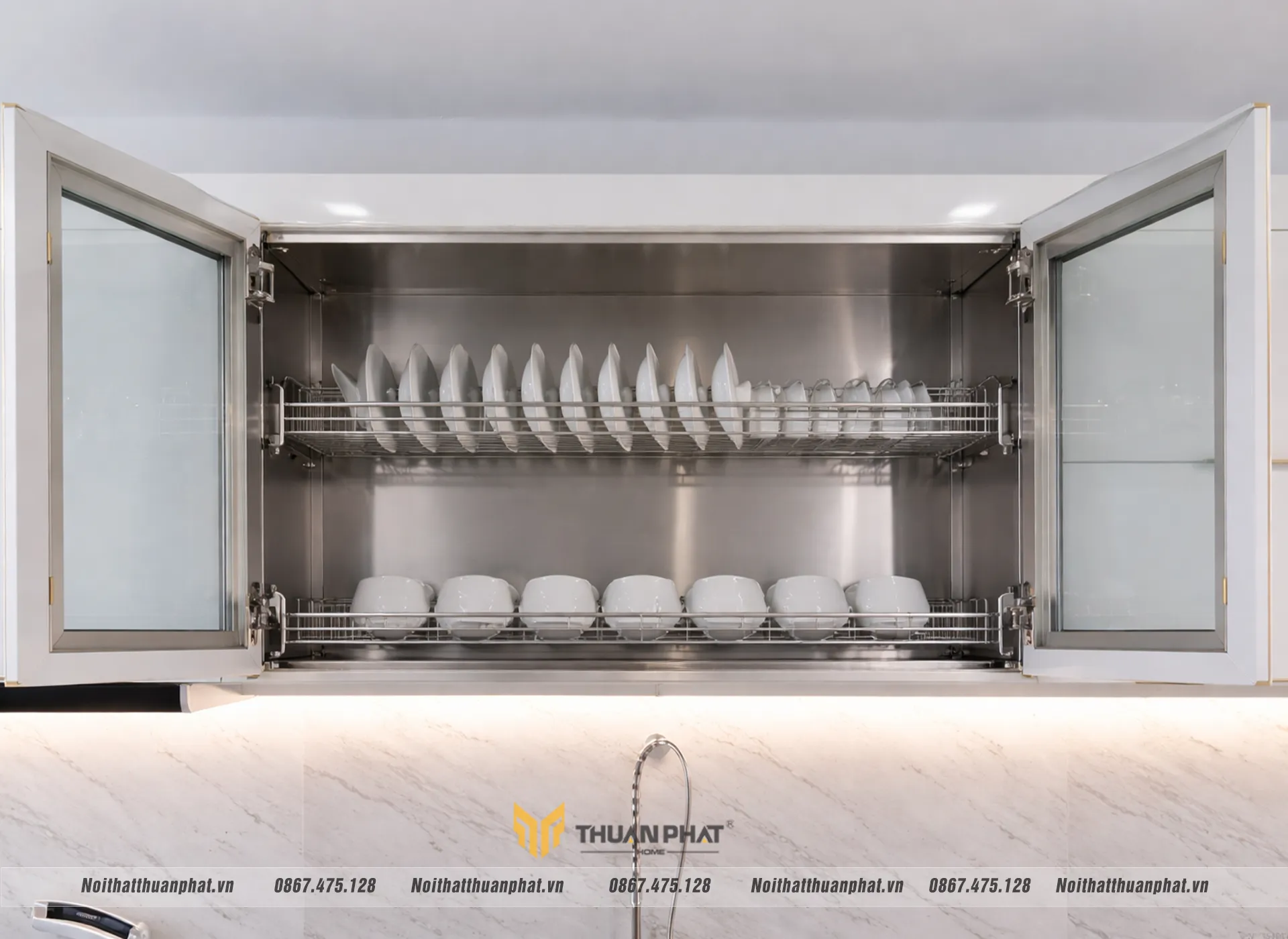 Cận cảnh thùng inox 304