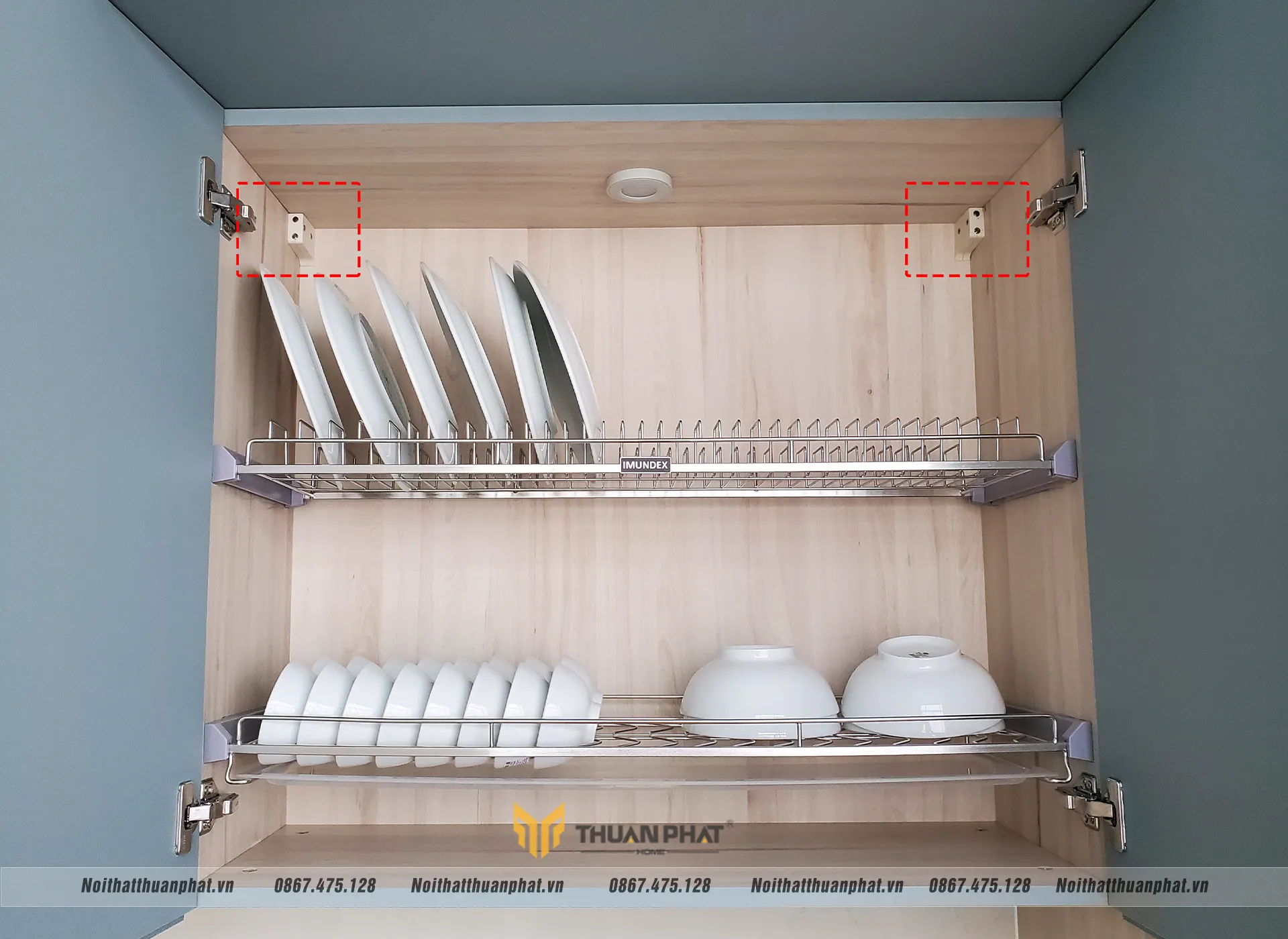 Cận cảnh bas lắp trong tủ bếp