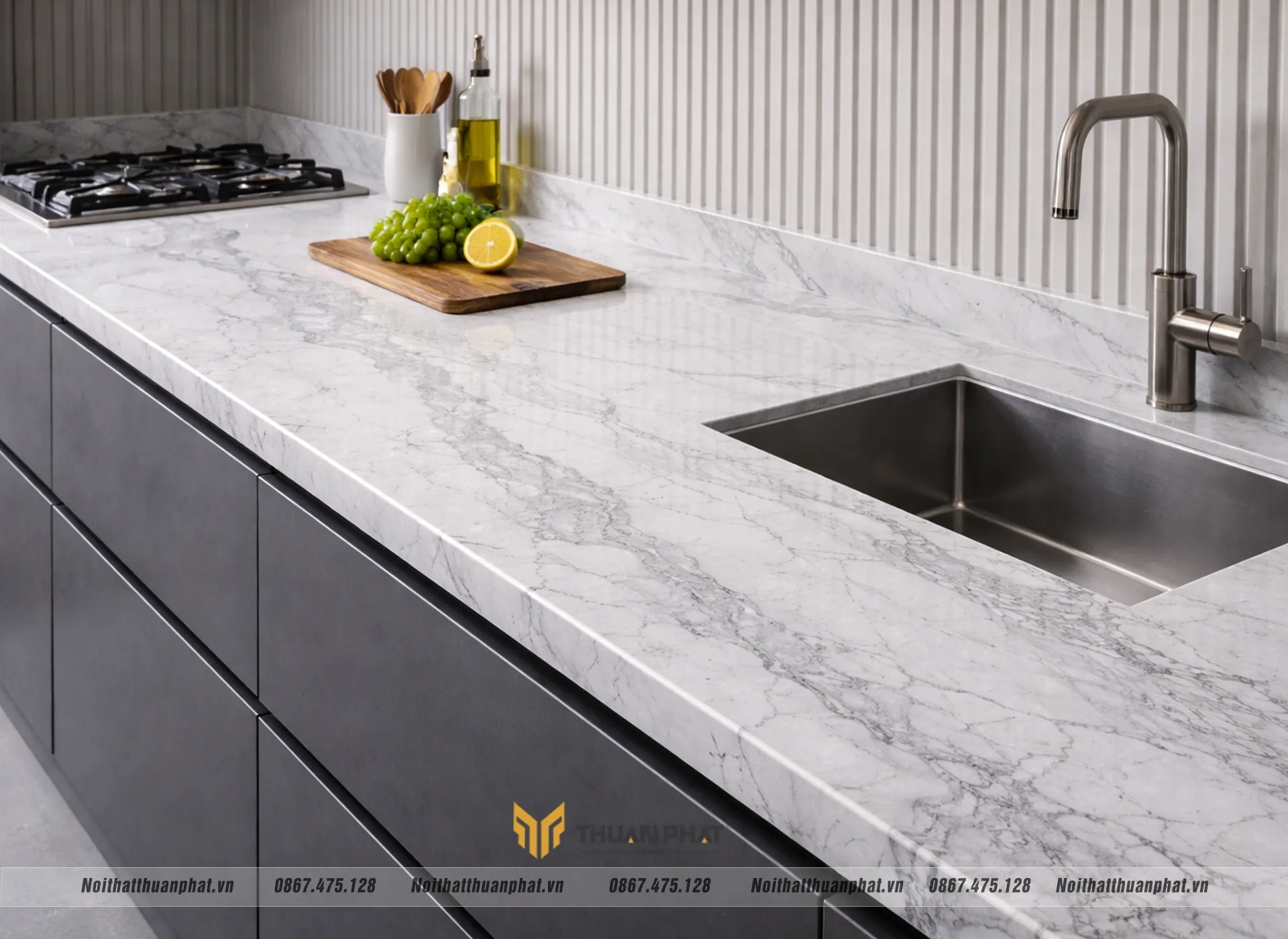 Mặt bếp ốp đá thạch anh Calacatta Grey