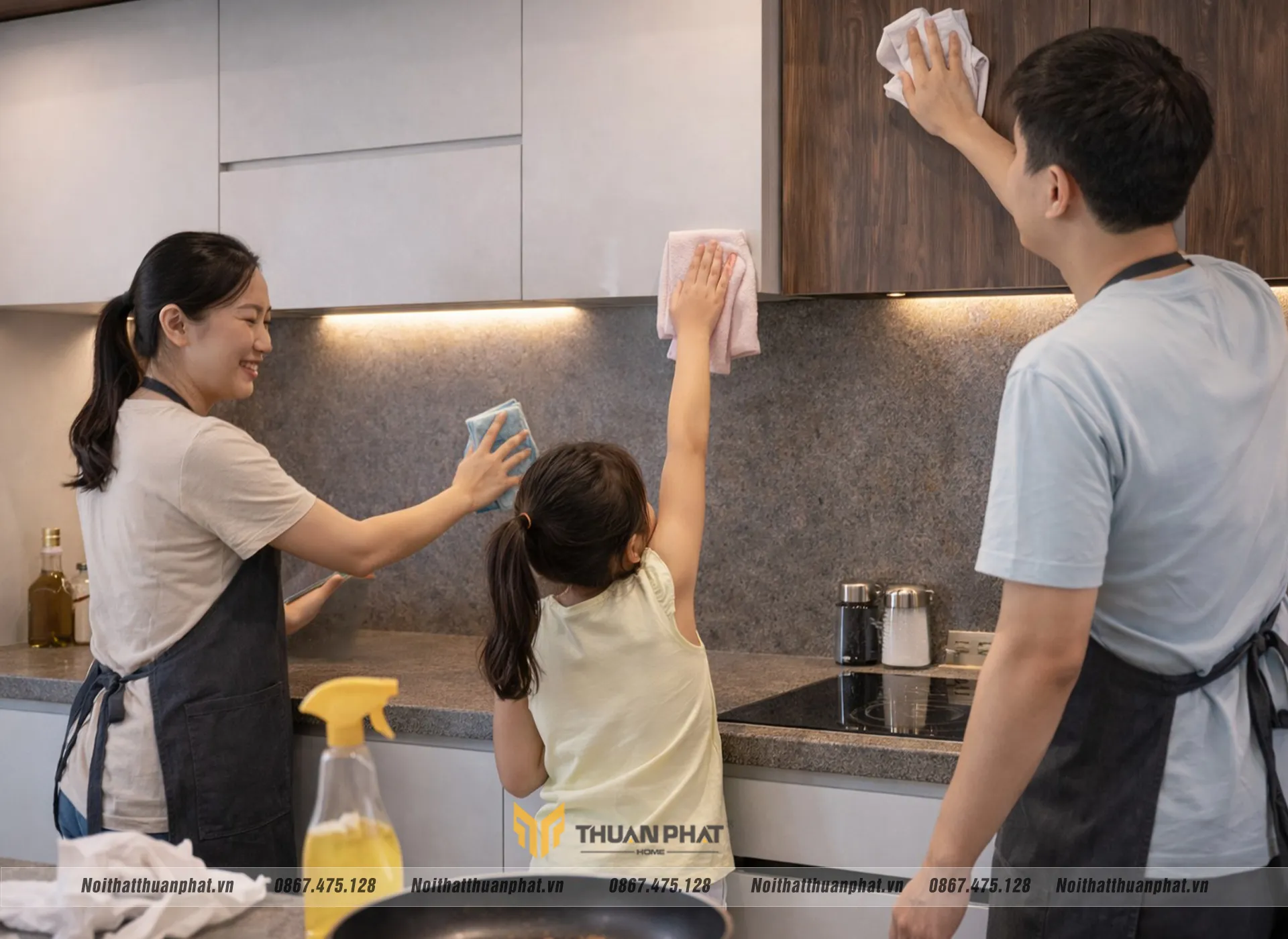 Vệ sinh tủ bếp hàng ngày