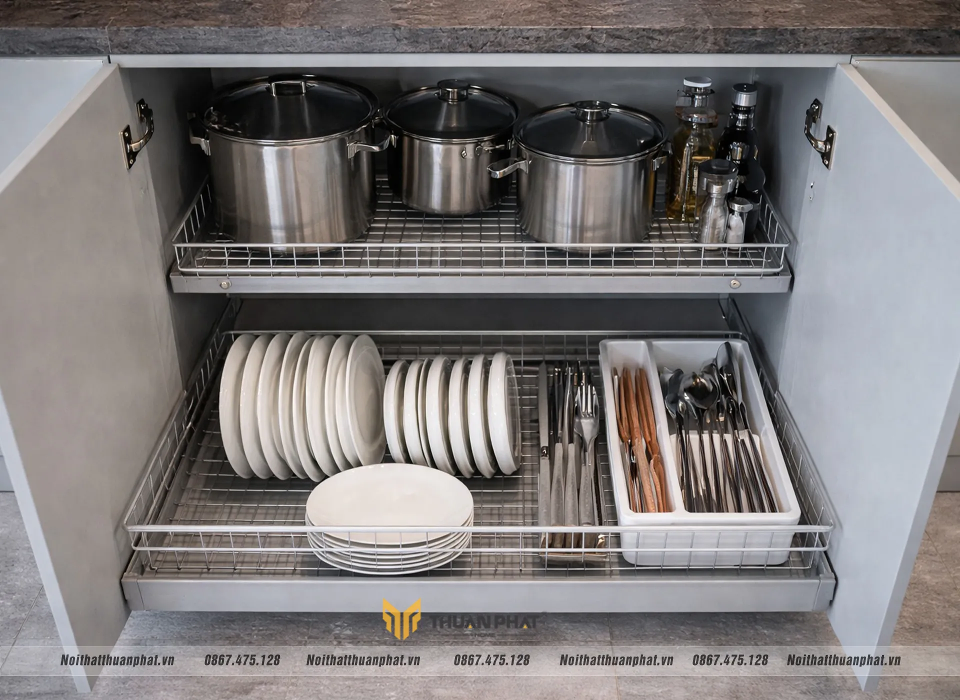 Xoong nồi bát đũa luôn khô ráo cất gọn trong tủ