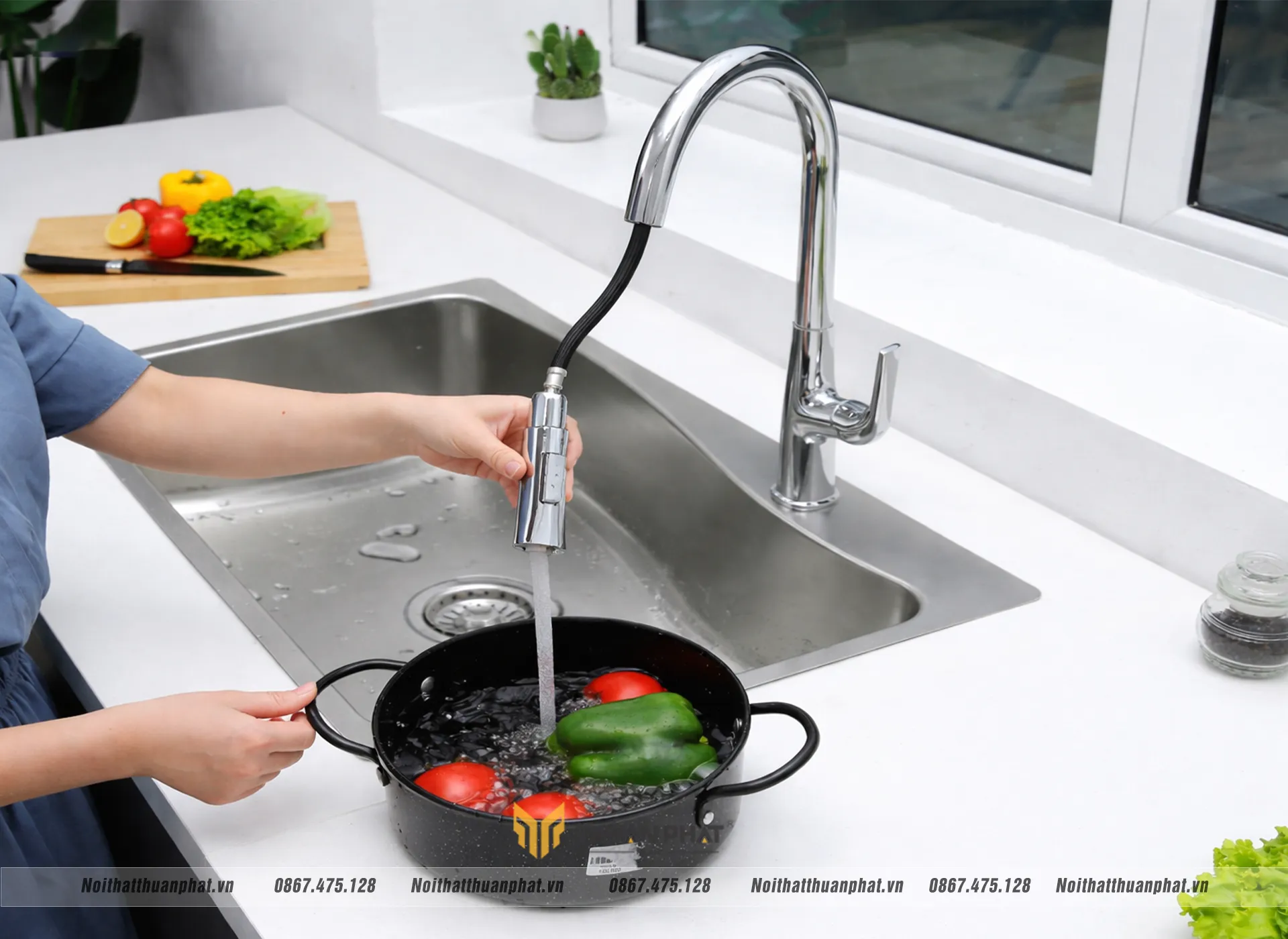 Vòi dây rút sử dụng tiện lợi trong nấu ăn