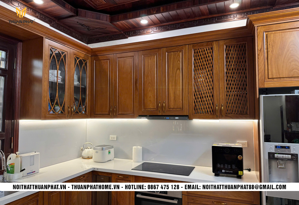 Bàn giao tủ bếp gỗ Gõ Đỏ Pachy tại Thành phố Giao Lưu Hà Nội