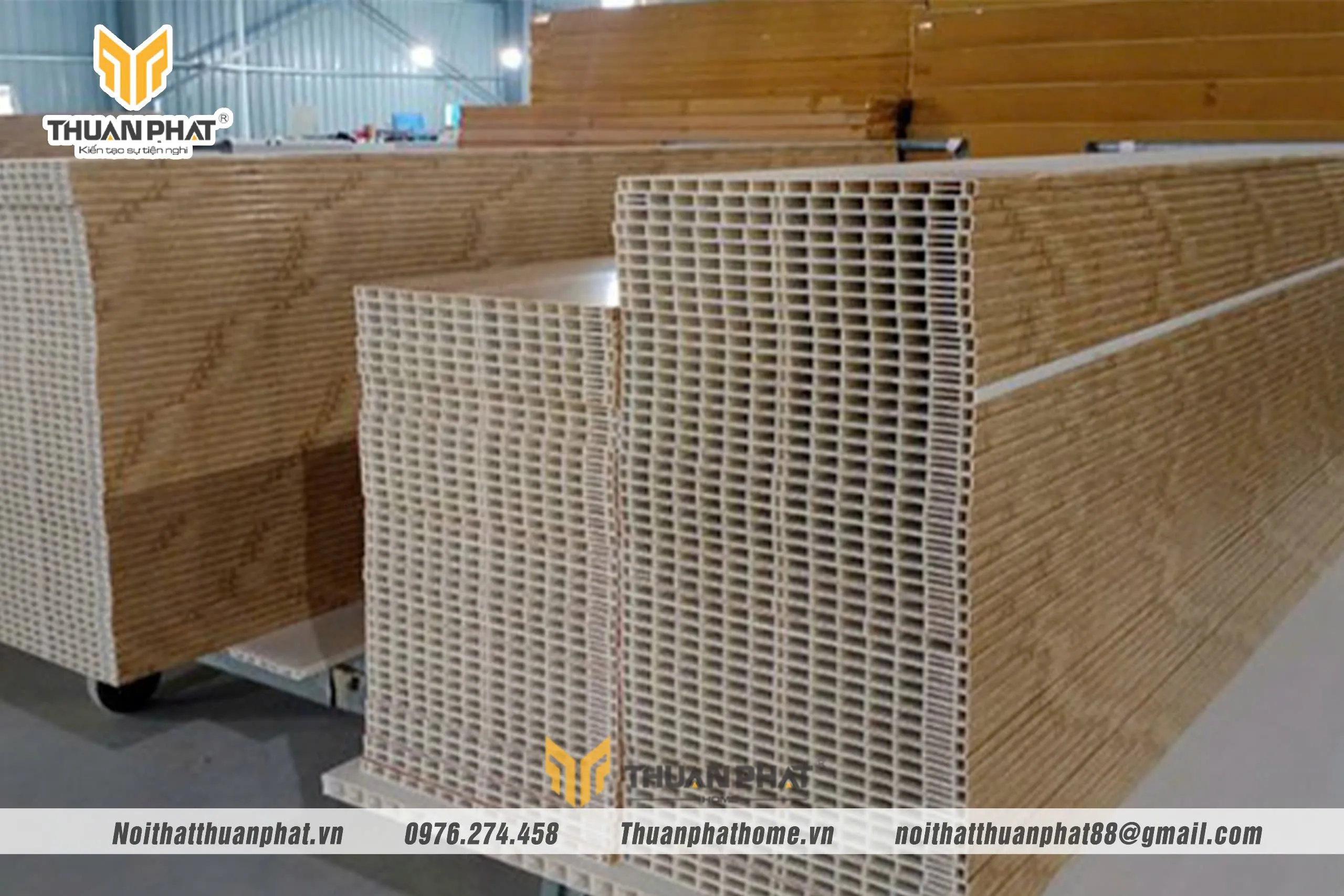 Cận cảnh chất liệu tấm nhựa Đài Loan