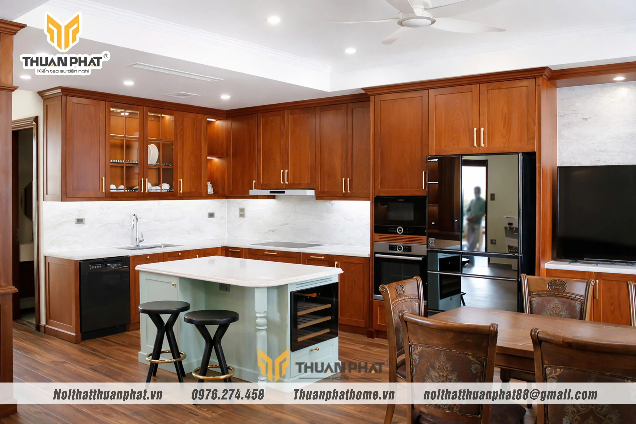 Không thể nhận ra chất liệu nhựa Picomat được sử dụng bởi cánh gỗ Gõ Đỏ đã che lấp hoàn toàn